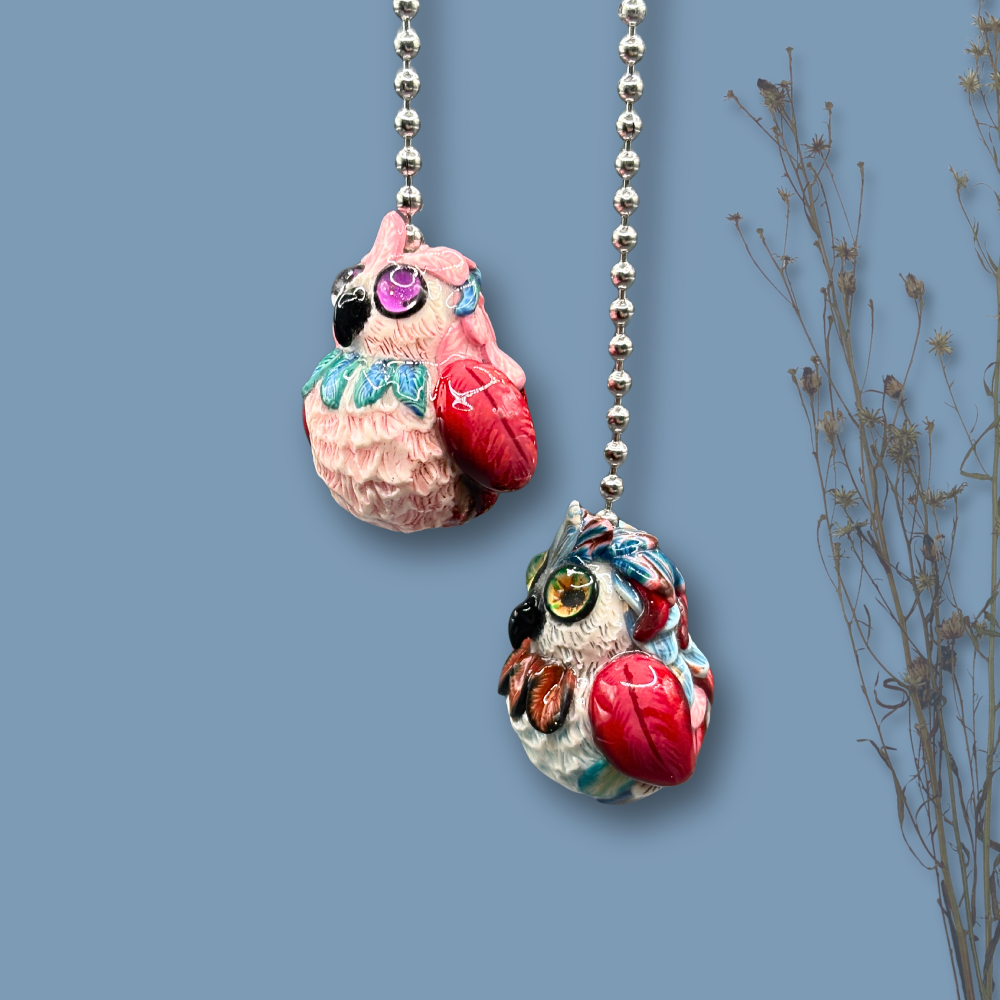 Colorful owl-shaped pull chains