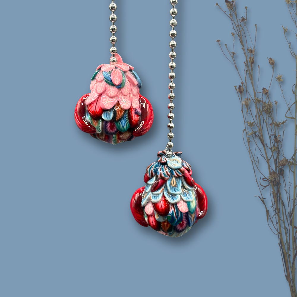 Colorful owl-shaped pull chains