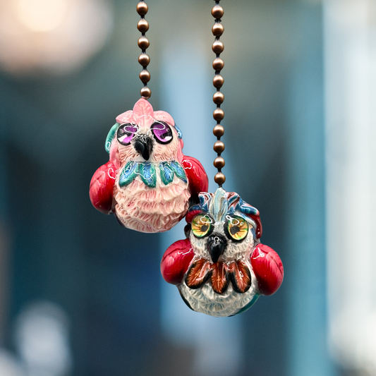 Colorful owl-shaped pull chains